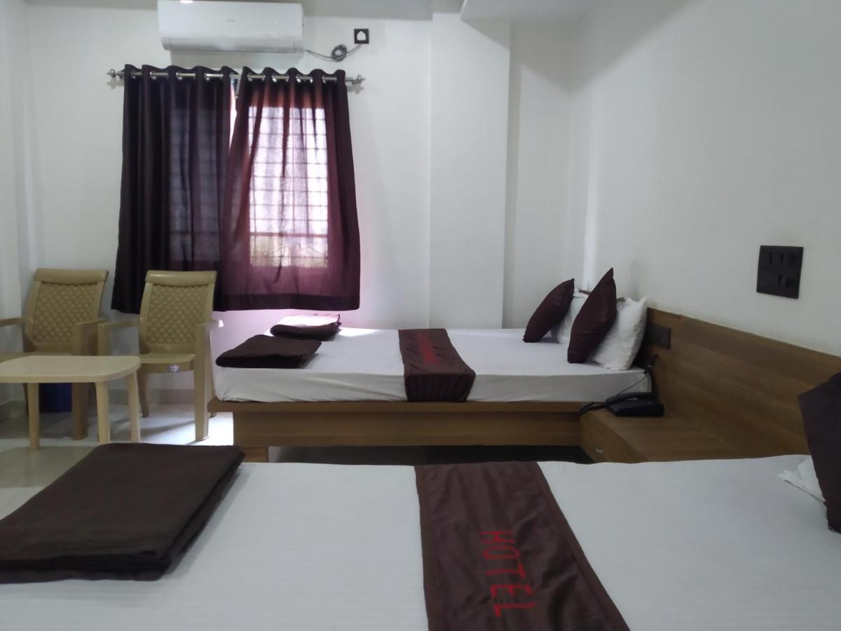 Hotel Vrundavan Púna Exteriér fotografie